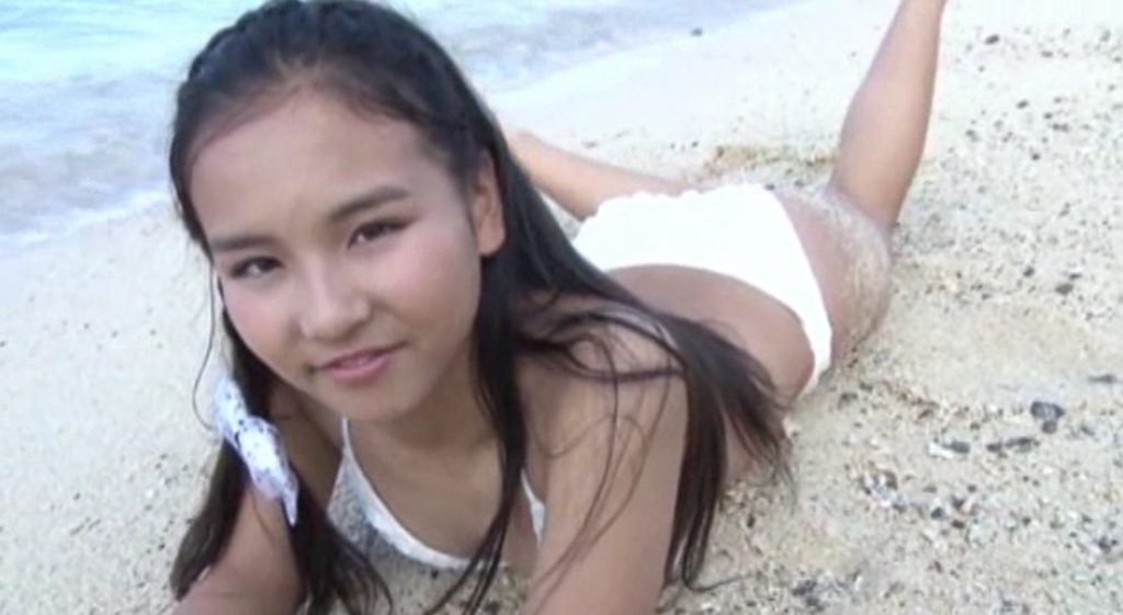 JS人気ジュニアアイドル！あみちゃん ami-go 大人の階段登る